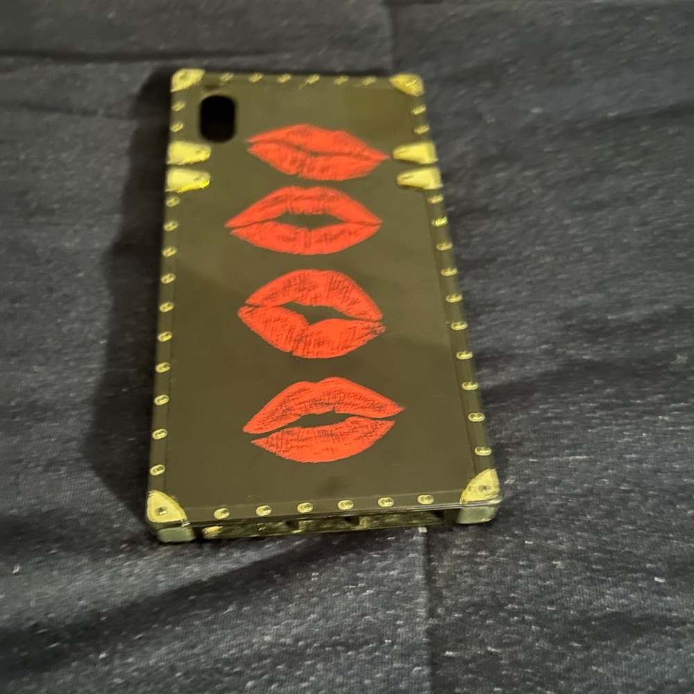 Black iPhone 7 Plus Case with Red Lips Design - Picture 4 of 6